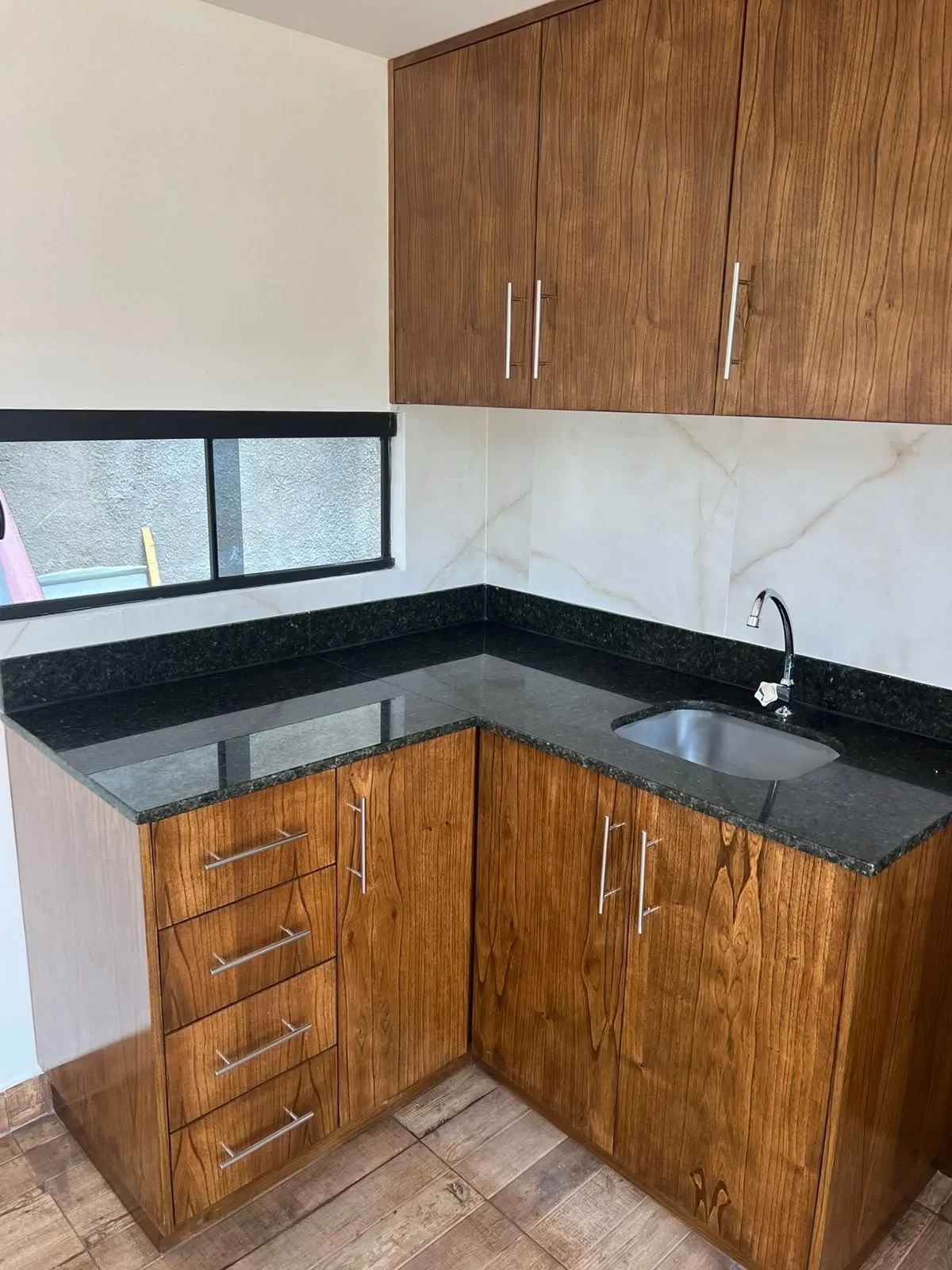 Casa nueva en contenedor lista para entregar, Multitainer